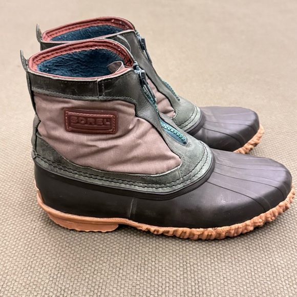 Vintage Sorel Front Zip Fleece Lined Boots - Picture 4 of 12